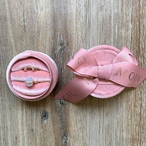 NIB Moon Magic Moon Stone 14k Gold Ring Set Size 5